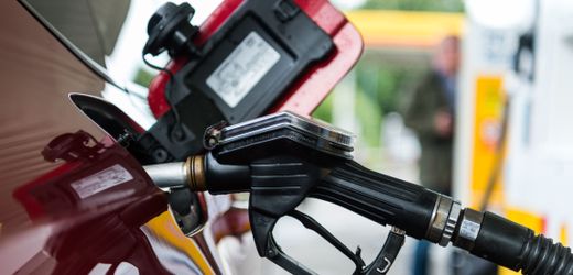 Spritpreise: Klingbeil prüft Übergewinnsteuer für Energieunternehmen