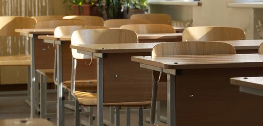 Duisburg: Lehrerin 16 Jahre krankgeschrieben – Ermittler durchsuchen Wohnung