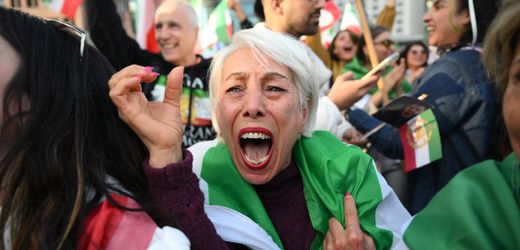 Iran: Exiliraner in Deutschland feiern Angriff der USA und Israels