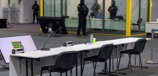 Magdeburg: Todesfahrer lässt sich in den Gerichtssaal tragen