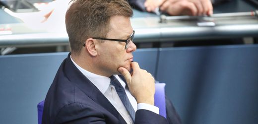 Bundesumweltminister Carsten Schneider: »Erneuerbare Energien sind Sicherheitsenergien«