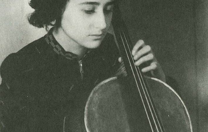 Wanderausstellung in Hilden: „Die Cellistin von Auschwitz“ öffentlich zugänglich