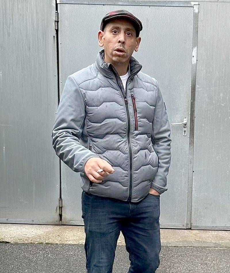 Fahndung per Foto: Fahrraddieb stiehlt E-Bike vom Hof eines Fahrradhändlers in Kevelaer