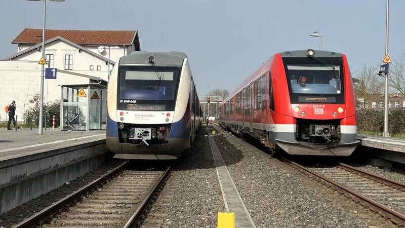 Nach Ostern wohl wieder 30-Minuten-Takt: Rote Züge sollen für Normalbetrieb beim Niersexpress sorgen