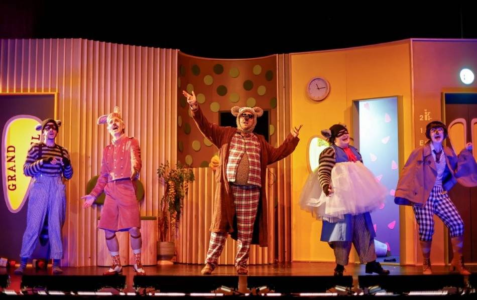 Kindertheater in Geldern: „Tiere im Hotel“ statt „Hase und Igel“