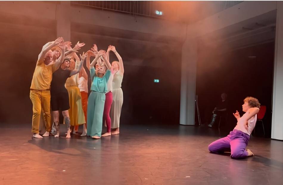 Tanzprojekt der Hochschule in  Krefeld: „Mein Körper ist eine Sammlung voller Teile“