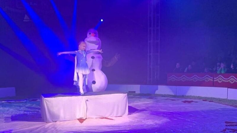 Das Zelt steht am Kapaunenberg: Familienzirkus Max Renz in Emmerich – Freitag ist Premiere