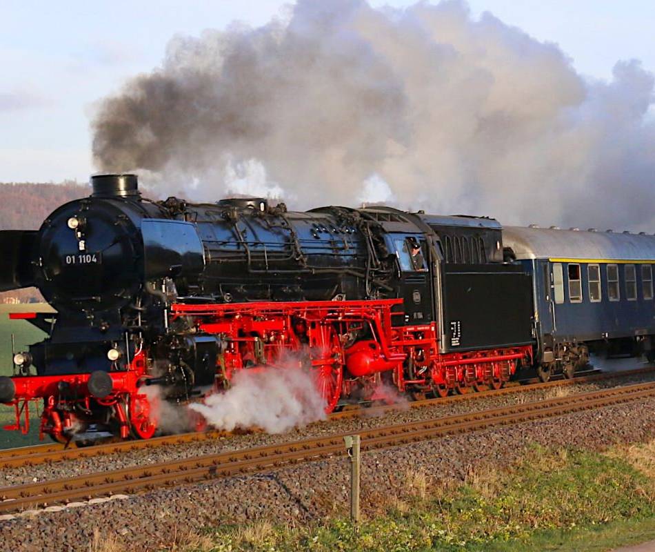 Mit Zustieg in Mönchengladbach: Fünf nostalgische Ausflüge mit historischen Loks
