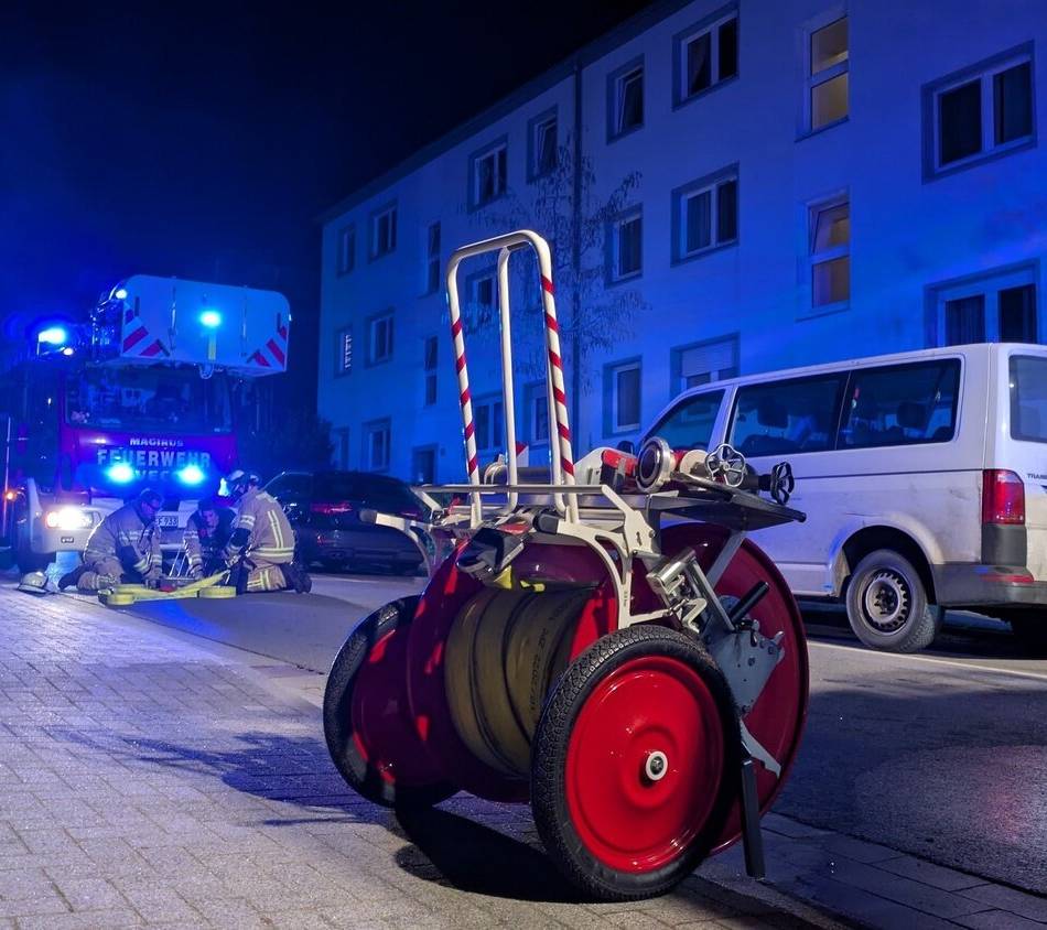 An der Waldstraße: Klever Feuerwehr rückt zu Brand in Wohnung aus