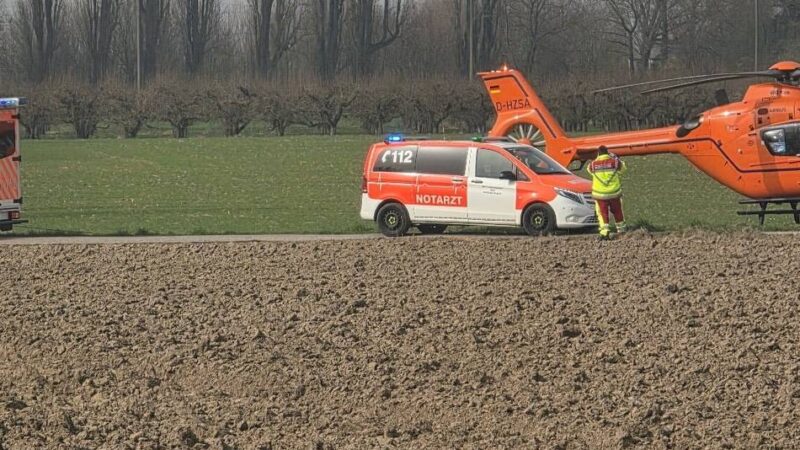 Rees: Rollerfahrer kollidiert mit Radlerin: Radfahrerin bei Unfall schwer verletzt