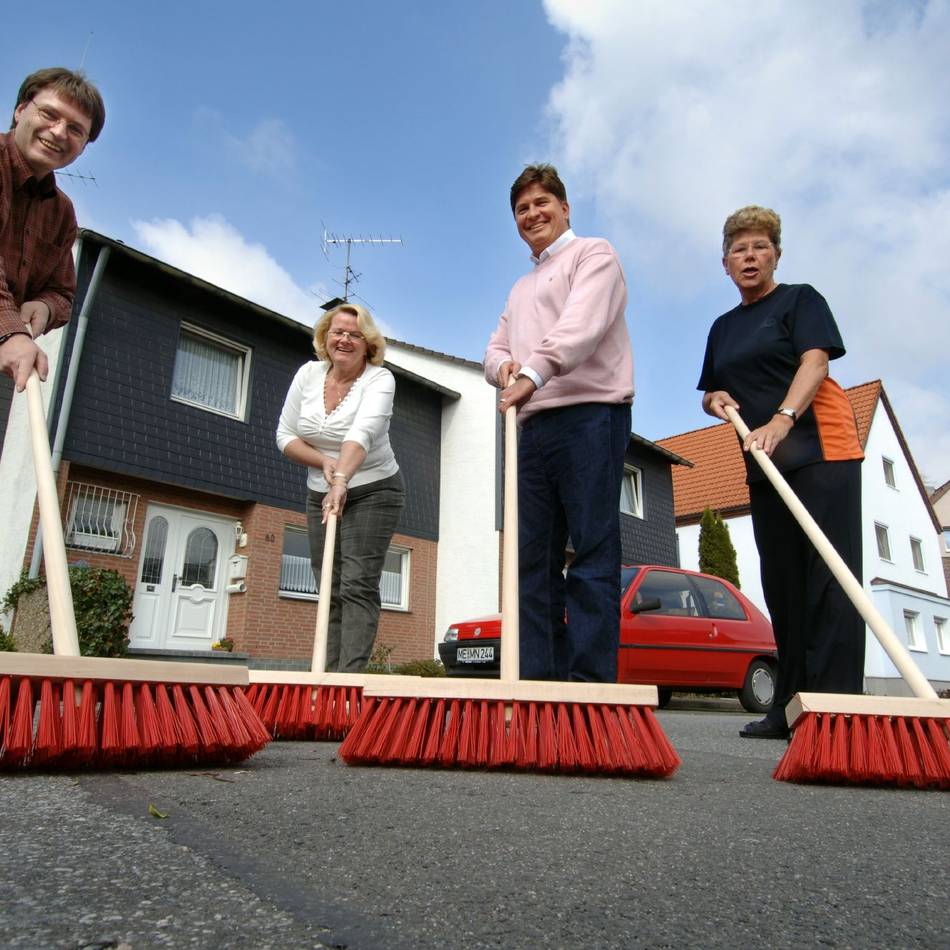Politik in Langenfeld: Führt die Stadt wieder die Gebühr für die Straßenreinigung ein?