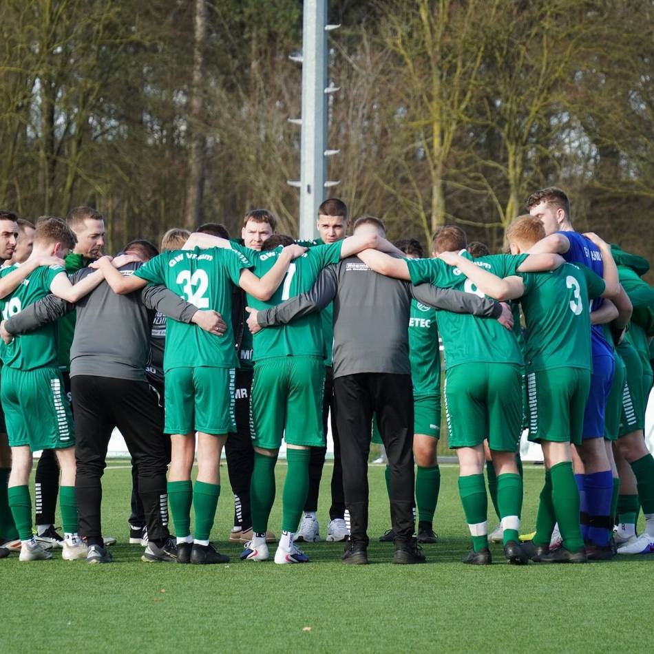 Kurioser Tausch: Grün‑Weiß Vernum überrascht mit einer besonderen Trainerlösung