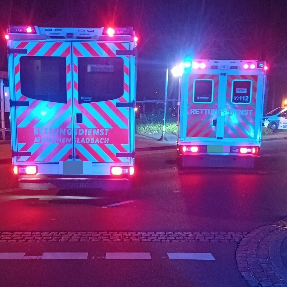 Mehrere Verletzte in Korschenbroich: Zwei Großeinsätze in der Nacht für Feuerwehr und Rettungsdienste