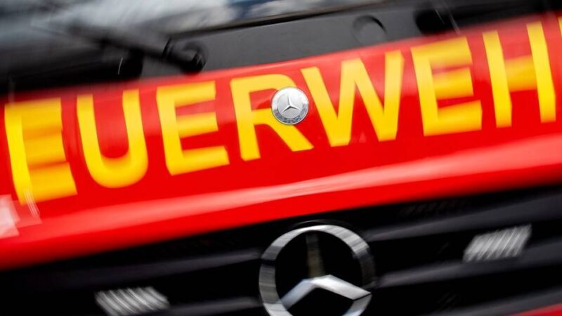 Einsätze für die Rheinberger Feuerwehr: Kabelbrand und verstopfter Kamin