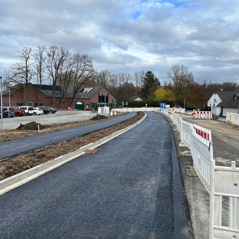 Dank günstiger Witterungsbedingungen: Arbeiten auf der Damer Straße enden früher