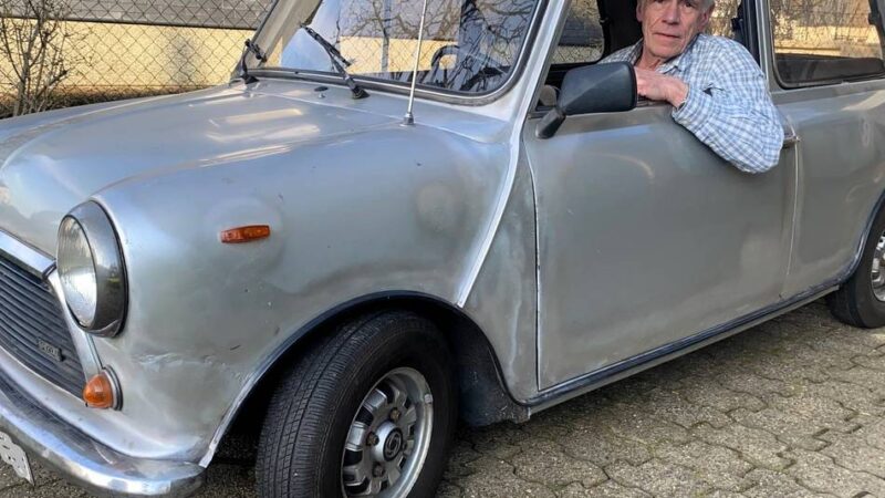 Radevormwalder Auto-Fan staunt nur noch: Posse geht weiter – noch ein Fahrzeug irrtümlich abgemeldet