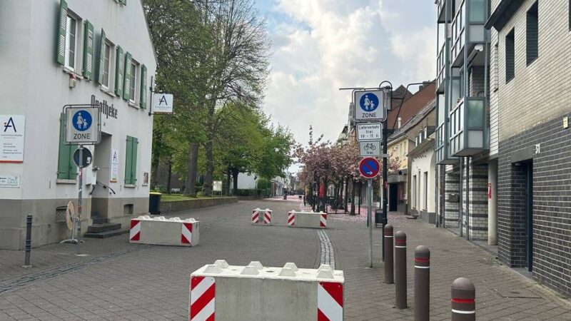 Sicherheit in der Dormagener Innenstadt: Poller statt Provisorium