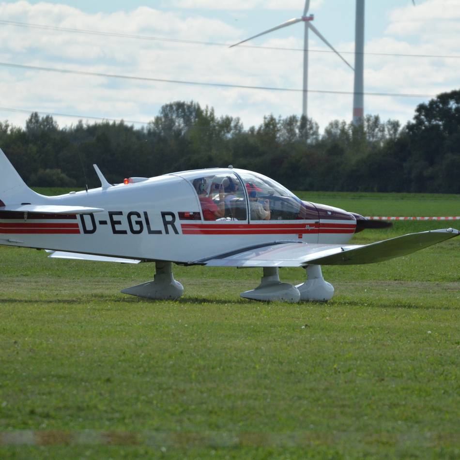 Verein besteht seit 75 Jahren: Aero Club Grevenbroich‑Neuss eröffnet neue Flugsaison
