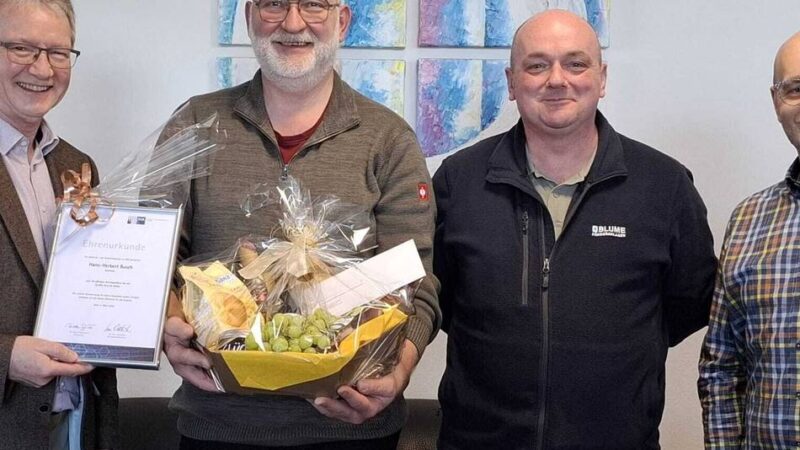 Unternehmen aus Radevormwald: Dienstjubiläum bei Blume-Rollen