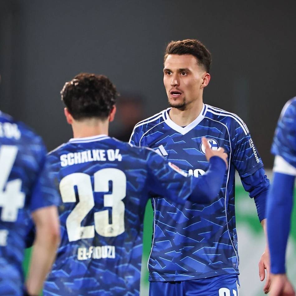 Königsblau bleibt dennoch auf Platz eins: Ljubicics Traumtor ist für Schalke zu wenig – nur 1:1 beim Schlusslicht Fürth