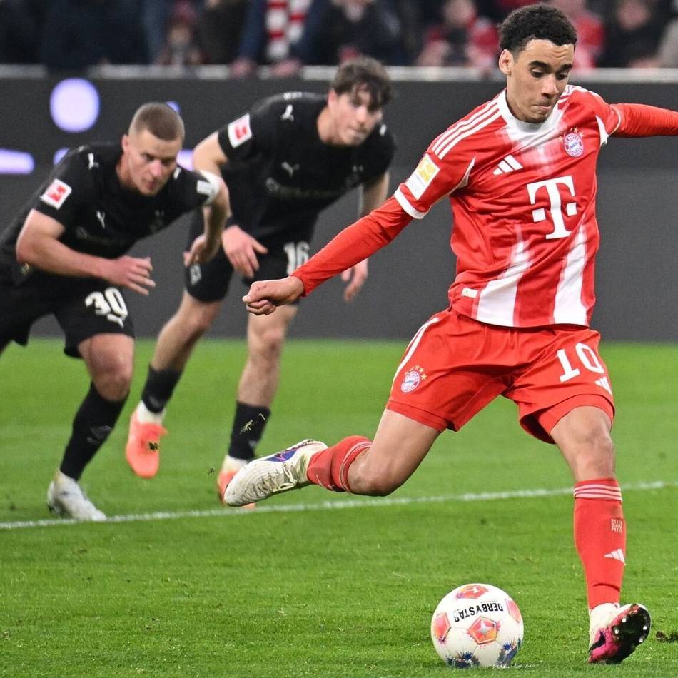 Treffer vom Punkt und die Kapitänsbinde: „Kleine Momente tun ihm gut“ – Musiala feiert gegen Gladbach Tor-Comeback