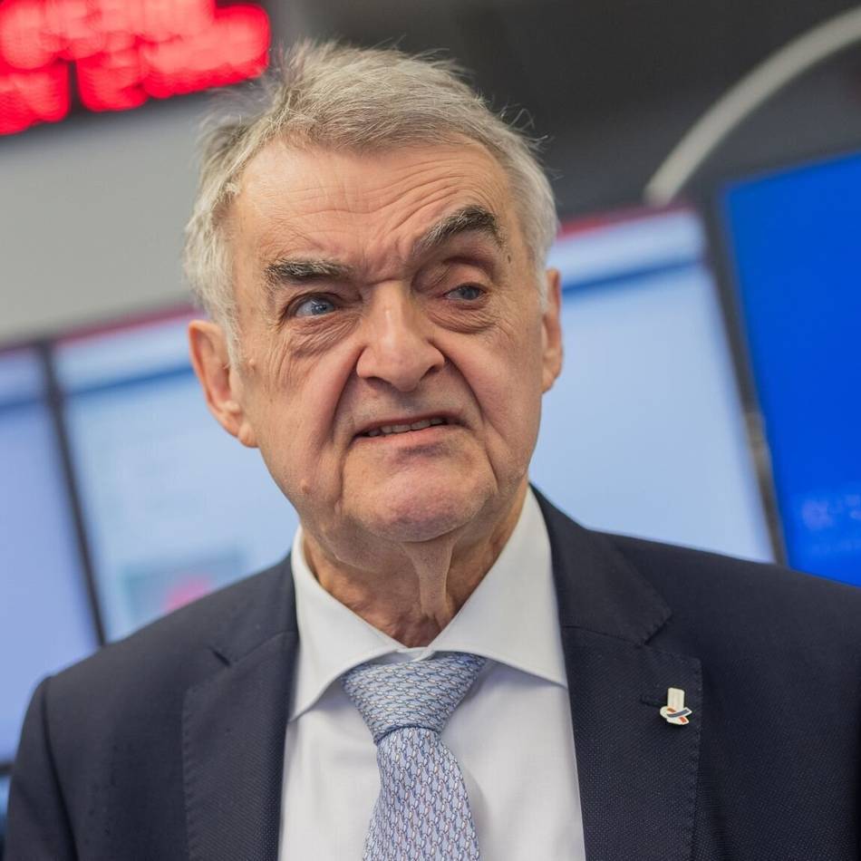 „Liegen in unserem Instrumentenkasten“: Innenminister drohen DFB und DFL mit Polizeikosten