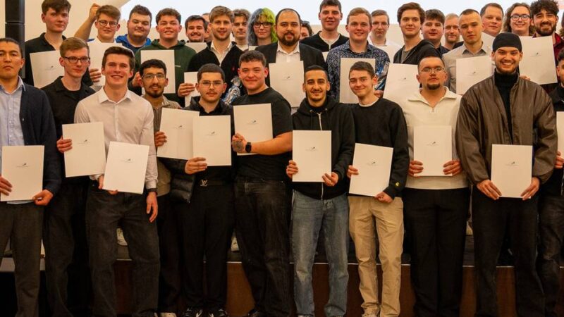 Lossprechungen im Bergischen Land: Kreishandwerkerschaft feiert über 100 neue Gesellen