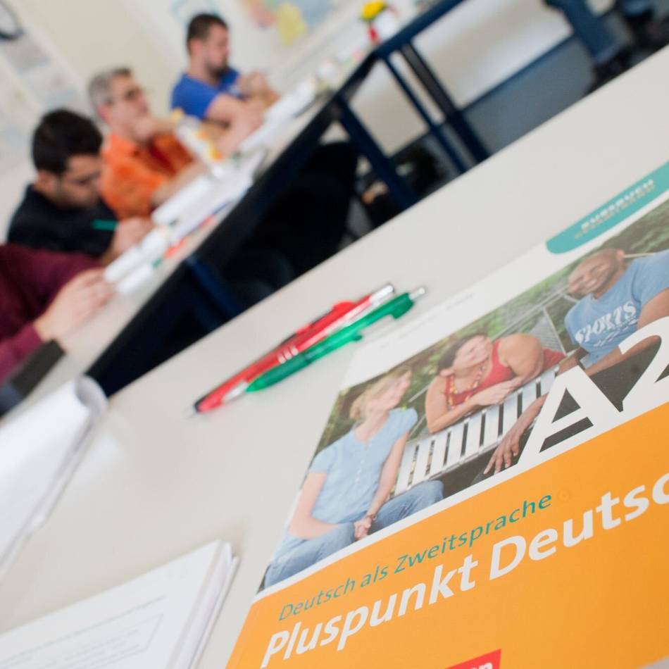 Auch Geldern und Kevelaer betroffen: „Wie ein Fahrrad ohne Räder“ – Caritas kritisiert Kürzungen bei Integrationskursen