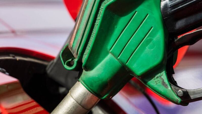Spritpreise im Vergleich: Benzin deutlich günstiger in Kleve als in Emmerich – das sind die Gründe