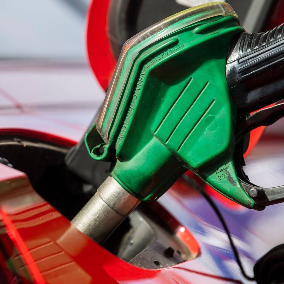 Spritpreise im Vergleich: Benzin deutlich günstiger in Kleve als in Emmerich – das sind die Gründe