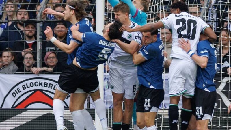 Verrückter Aufstiegskampf der 2. Bundesliga: Hannover bleibt dran, Paderborn Spitzenreiter, Elversberg lässt Federn
