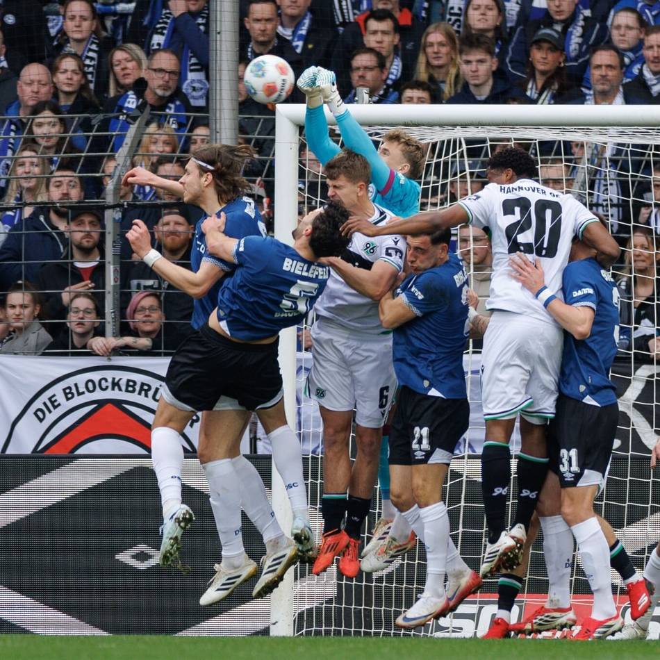 Verrückter Aufstiegskampf der 2. Bundesliga: Hannover bleibt dran, Paderborn Spitzenreiter, Elversberg lässt Federn