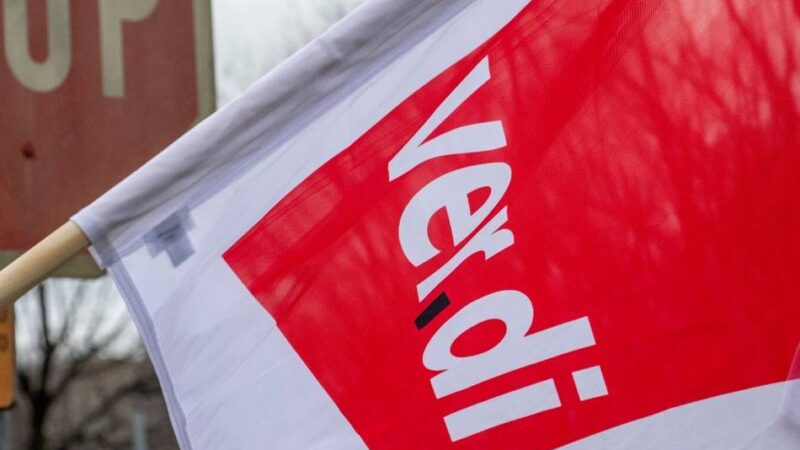 Nahverkehr in Krefeld: Montag wieder Streik: SWK fährt nur im Notbetrieb