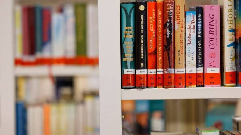 Aktion in Hilden: Stadtbibliothek startet mit der „Onleihe 3“