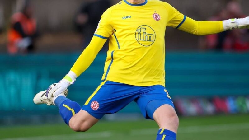 „Ihm geht es wirklich nicht gut“: Eklat in der Dritten Liga – RWE-Keeper Wienand nach Böllerwurf im Krankenhaus