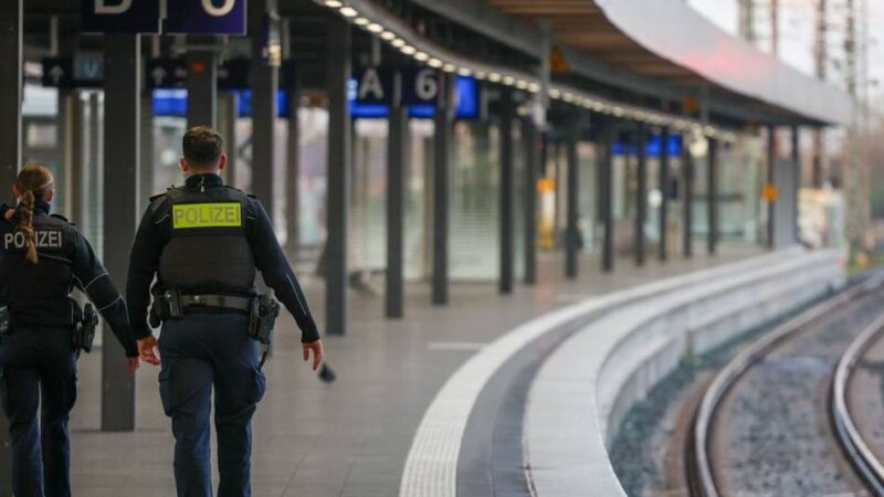 Nach Fund eines Blindgängers: Gleise in Duisburg nach Bombensprengung wieder frei – Verkehr läuft