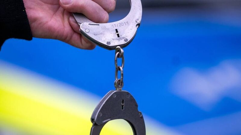 Hubschraubereinsatz in Langenfeld: Polizei nimmt mutmaßliche Kupferdiebe auf frischer Tat fest