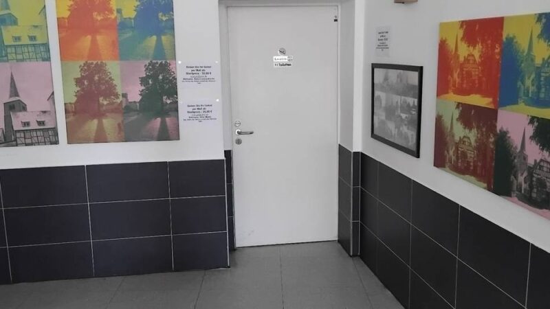 Aktion in Hilden: Bilderversteigerung im Café K für guten Zweck