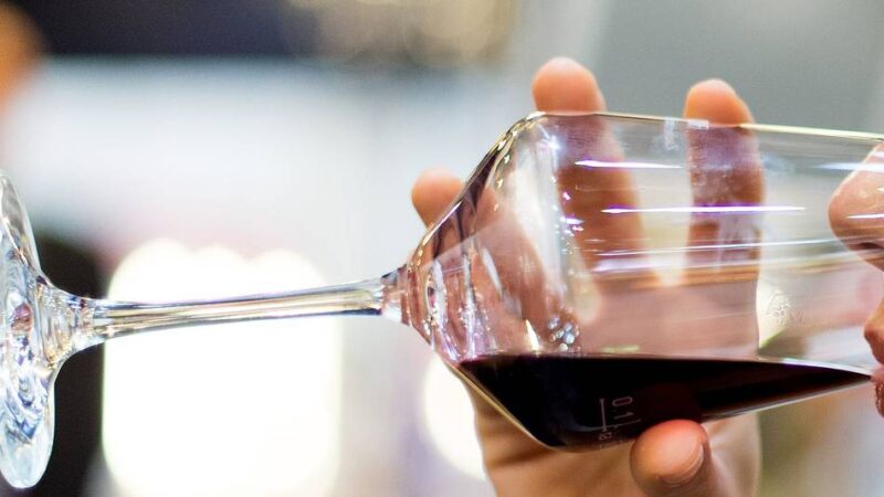 ProWein in Düsseldorf gestartet: Nische wird größer – Mehr Winzer setzen auf alkoholfreie Weine