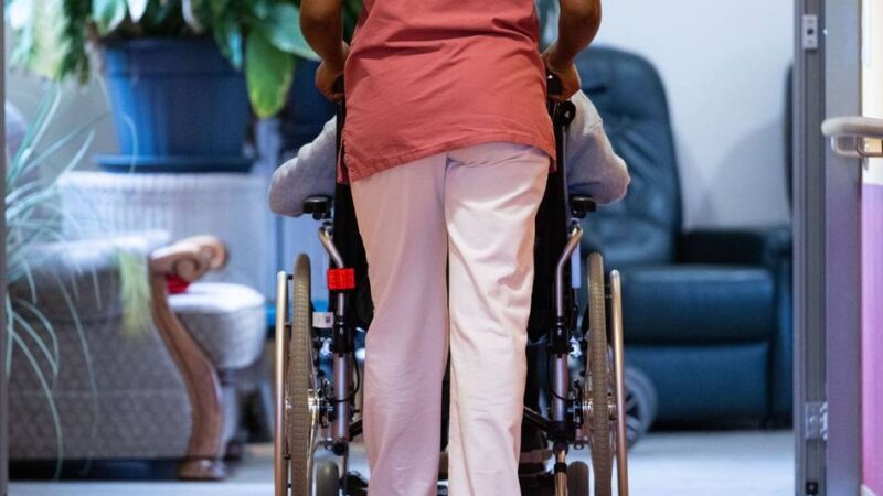 Neusser Expertin im Interview: „Pflegefachkräfte müssen selbstbewusster auftreten“