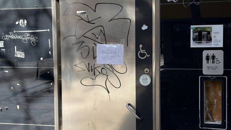 An der Hauptstraße in Viersen: Öffentliche Toilette wegen Vandalismus gesperrt