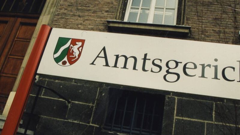 Verhandlung vor dem Amtsgericht: Angebetete verwechselt? Geldstrafe!