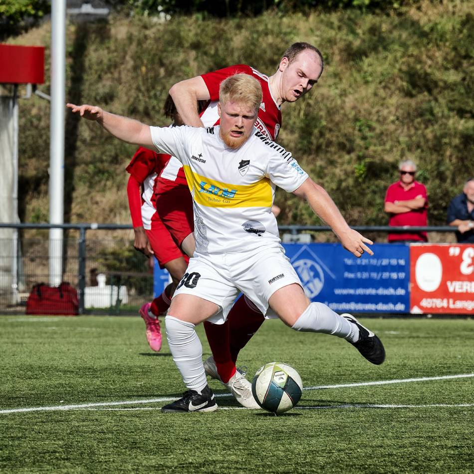 Wenn der Stammtorwart fehlt: Dieser Stürmer ist TuSpos Notfall-Keeper