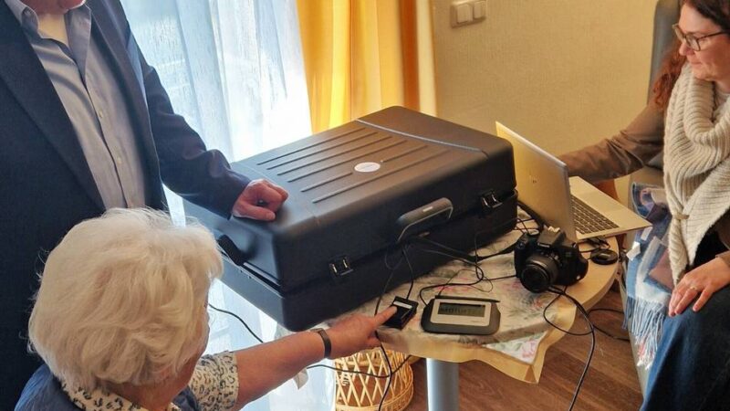 Ausweisdokumente beantragen: Niederkrüchten bietet neuen Service für nicht mobile Menschen