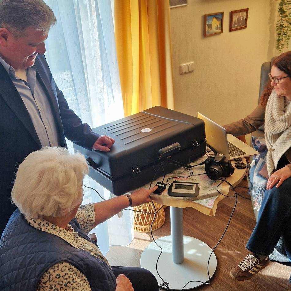 Ausweisdokumente beantragen: Niederkrüchten bietet neuen Service für nicht mobile Menschen