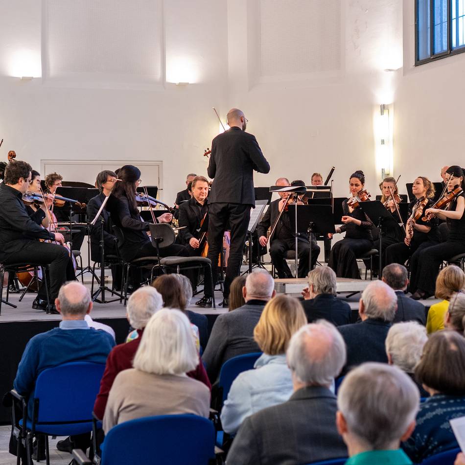 Deutsche Kammerakademie Neuss am Rhein: Grandioses Konzert vom Mahler-Maestro