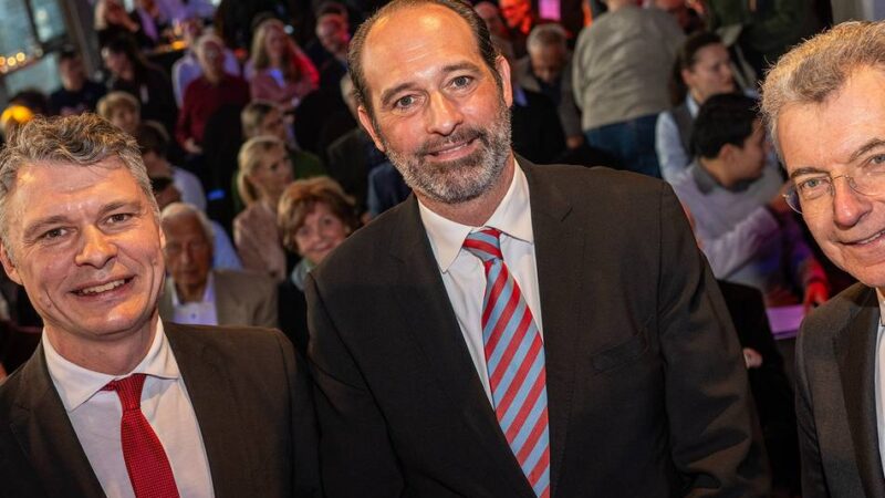 Konzernsprecher bei „Talk am Pegel“: Rheinmetall will bald mit Satelliten-Fertigung im Neusser Hafen beginnen