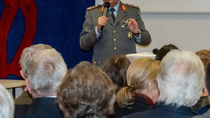 Brigadegeneral in Neuss: „Kämpfen können, um nicht kämpfen zu müssen“