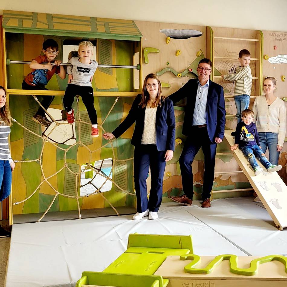 Viele Sponsoren, ein Ziel: Eine Kletterwand für das „Grashüpferzimmer“