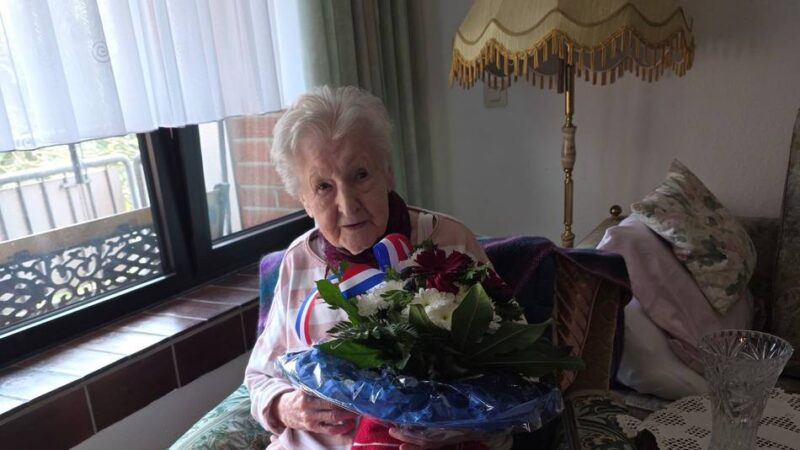 100. Geburtstag in Heiligenhaus: Große Freude im kleinen Familienkreis